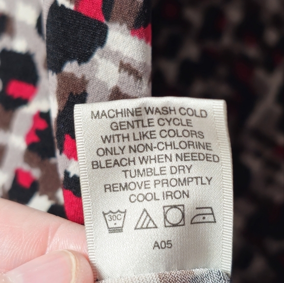 Van Heusen Black Red Grey Printed Ruffle Tank Top Blouse Size XL - Picture 7 of 8